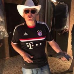 Парень, ищу подругу для секса Парень, ищу подругу для секса