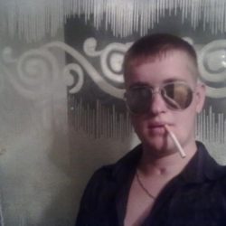 Парень, встречусь с девушкой прямо сейчас в ее авто Парень, встречусь с девушкой прямо сейчас в ее авто